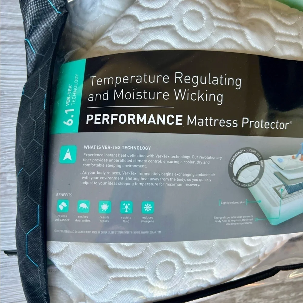 BEDGEAR ver-tex performance mattress protector queen EUC